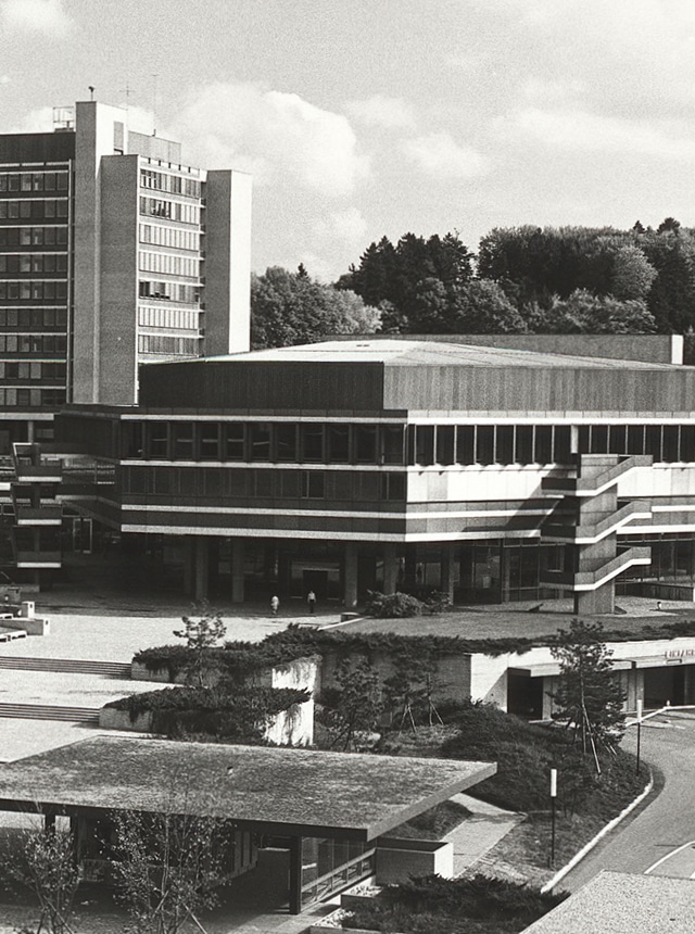 schwarz-weiss-Bild ETH Zürich Höngg