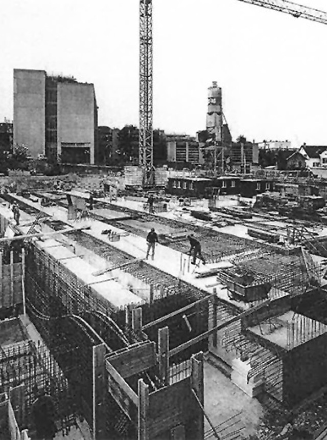 schwarz-weiss-Bild Baustelle Milchbucktunnel